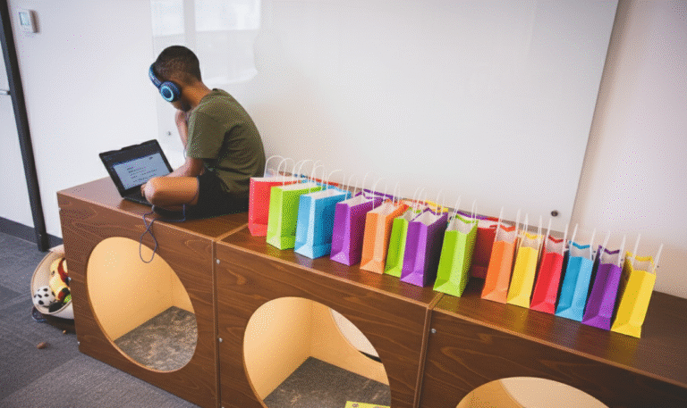 ¿Qué podemos aprender de Alpha School, la escuela que optimiza el aprendizaje con IA?